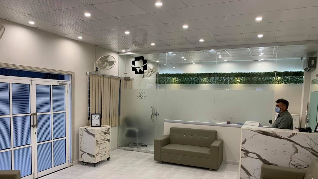 best dentist in jhelum pakistan